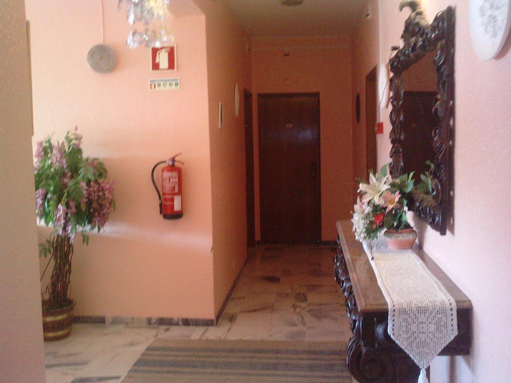 Residencial Nosso Paraiso Bed and Breakfast Quarteira Exteriör bild
